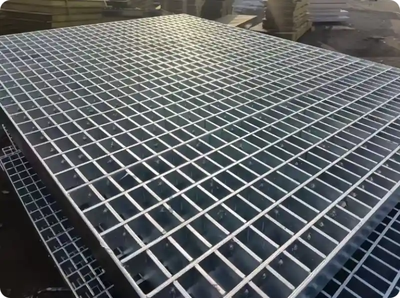 GALVANIZED STEEL GRATING جدید صنعتی ایپلی کیشنز کے لیے اعلیٰ طاقت، حفاظت اور طویل مدتی قدر کیسے فراہم کر سکتی ہے
