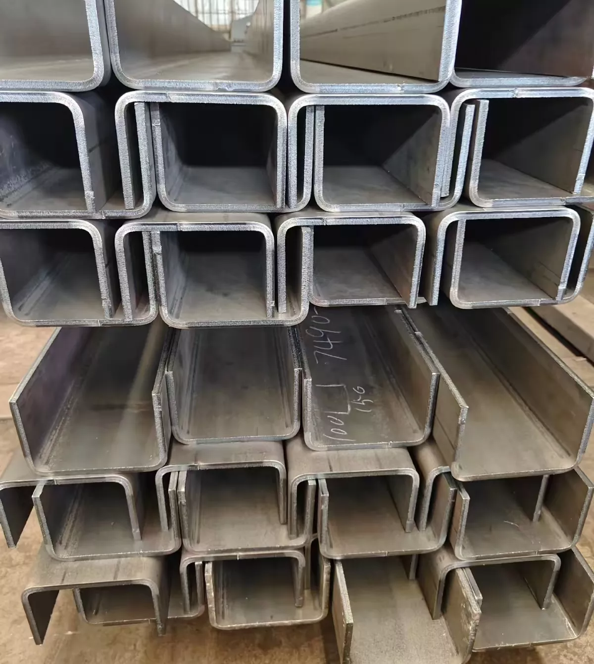 یو چینل اسٹیل